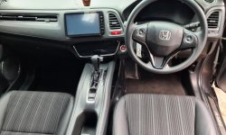 Honda HRV E AT ( Matic )  2017 Abu2 Tua Km 61rban Siap Pakai 8