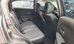 Honda HRV E AT ( Matic )  2017 Abu2 Tua Km 61rban Siap Pakai 9