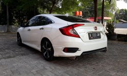 Honda Civic ES Prestige 2018 Putih 2
