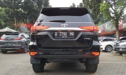 Toyota Fortuner 2.4 VRZ AT 2017 Hitam KM 40rb mulus 7