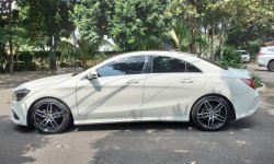 Mercedes-Benz CLA 200 AMG Line 2017 Putih 8