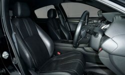 Honda Civic E Turbo Hatchback AT 2018 Hitam 9