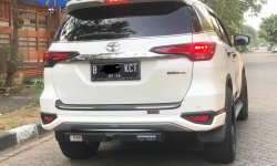 Toyota Fortuner 2.4 VRZ TRD AT 2019 Putih 5