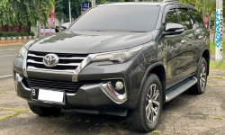 Toyota Fortuner VRZ TRD AT Grey 2017 2
