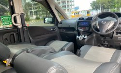 Nissan Serena Highway Star AT Hitam 2017 9