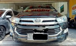 Jual mobil bekas murah Toyota Kijang Innova V 2017 di Jawa Timur 8