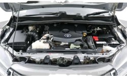 Jawa Barat, jual mobil Toyota Kijang Innova V 2021 dengan harga terjangkau 8