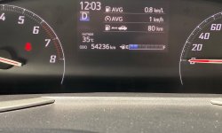 Toyota Sienta Q 2017 Hatchback 3