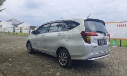 Jual mobil Daihatsu Sigra R 2019 bekas, Jawa Tengah 3