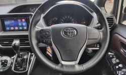 Mobil Toyota Voxy 2018 terbaik di DKI Jakarta 12