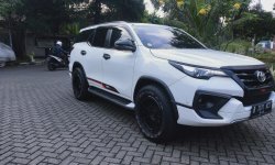 Toyota Fortuner VRZ 2019 Putih 4