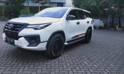 Toyota Fortuner VRZ 2019 Putih 9