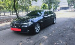 BMW 5 Series 528i 2013 Hitam 1