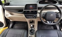 Toyota Sienta V 1.5 CVT At Hitam 2017 2