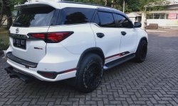 Toyota Fortuner VRZ 2019 Putih 2