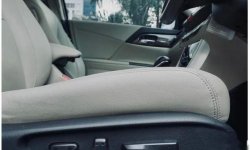 DKI Jakarta, Honda Accord VTi-L 2018 kondisi terawat 2