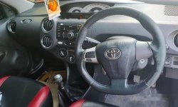 Jual Toyota Etios Valco G 2014 harga murah di Jawa Timur 3