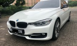 BMW 3 Series 328i 2014 Putih 2