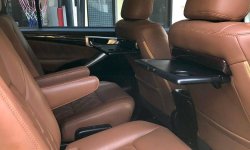 Toyota Kijang Innova V Luxury 2016 MPV 6