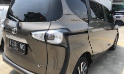 Toyota Sienta V 2017 AT 1