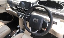 Toyota Sienta V 2017 AT 6