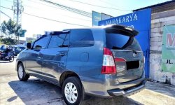 Mobil Toyota Kijang Innova 2014 E dijual, Jawa Barat 5