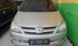 Jawa Timur, Toyota Kijang Innova G 2008 kondisi terawat 8