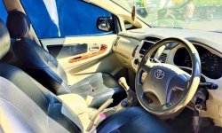 Mobil Toyota Kijang Innova 2014 E dijual, Jawa Barat 3