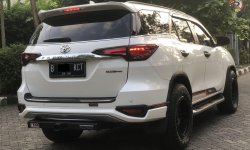 Toyota Fortuner 2.4 VRZ TRD AT 2019 SUV 4