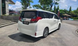 Toyota Alphard 2015 DKI Jakarta dijual dengan harga termurah 2