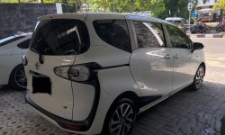 Jawa Timur, Toyota Sienta V 2018 kondisi terawat 4