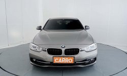 BMW 320i Sport AT 2018 Silver 1