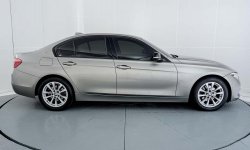BMW 320i Sport AT 2018 Silver 3