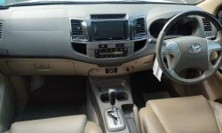 Toyota Fortuner 2.7 TRD AT 2012 Putih 3