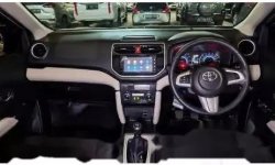 Jawa Barat, Toyota Sportivo 2019 kondisi terawat 11