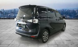Jawa Timur, Toyota Sienta V 2017 kondisi terawat 8