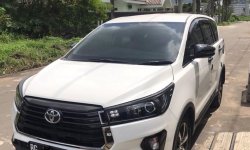 Promo Toyota Kijang Innova Venturer Diesel thn 2021 8