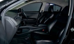 Honda HRV E AT 2017 Hitam 9