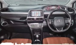 DKI Jakarta, Toyota Sienta V 2017 kondisi terawat 7