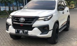 Toyota Fortuner 2.4  TRD AT 2019 3
