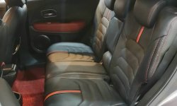 Honda HRV 1.5 E CVT SE 2019 Abu-Abu 4