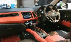 Honda HRV 1.5 E CVT SE 2019 Abu-Abu 6