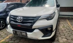 Toyota Fortuner 2.4 TRD AT 2018 Putih 1