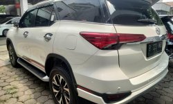 Toyota Fortuner 2.4 TRD AT 2018 Putih 2