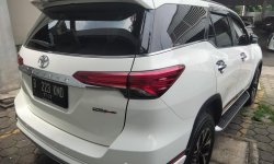Toyota Fortuner 2.4 TRD AT 2018 Putih 3