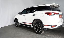 Toyota Fortuner 2.4 TRD AT 2018 Putih 4