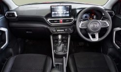 Toyota Raize 1.0T GR Sport AT 2021 Merah 5