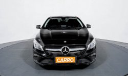 Mercedes-Benz CLA 200 2016 Hitam 2