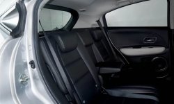 Honda HR-V 1.8L Prestige 2017 Silver 6