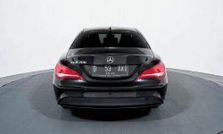 Mercedes-Benz CLA 200 2016 Hitam 4